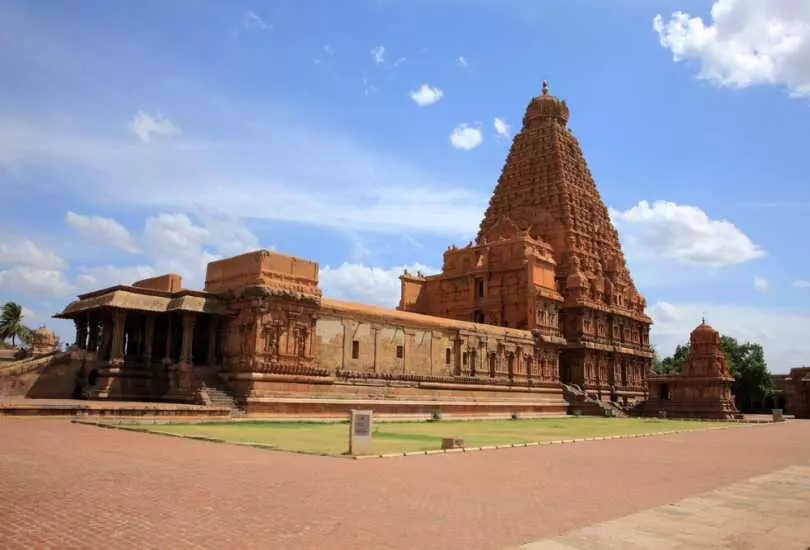 Brihadeeswarar Temple