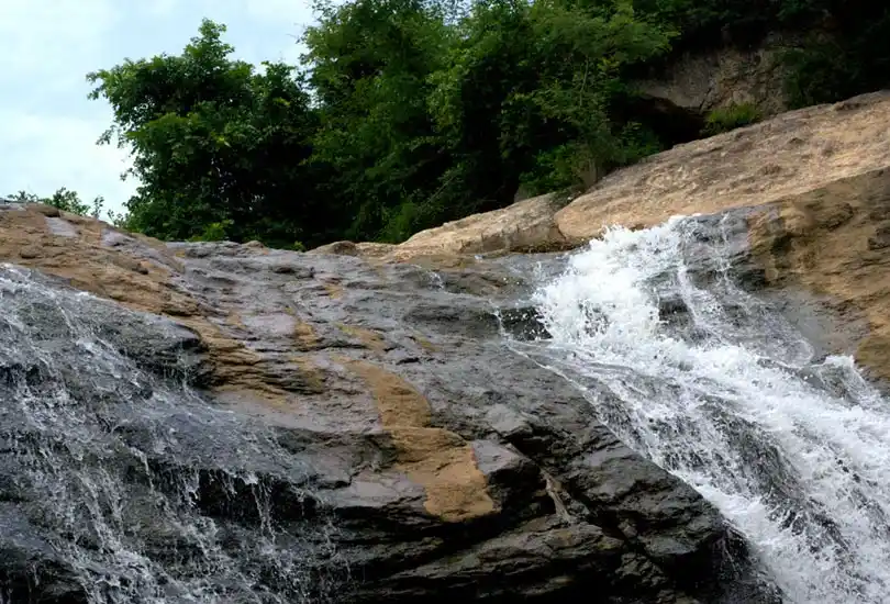 Thottikallu Falls